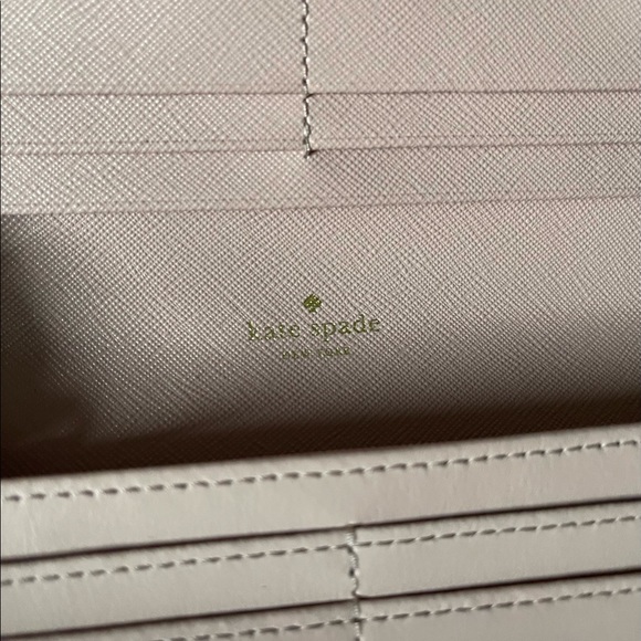 KATE SPADE-NWT Lilac Leather Wristlet